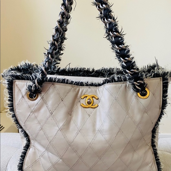 SOLD Chanel Tweed Trim Light Grey Leather Tote - Picture 11 of 16